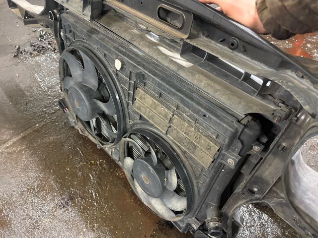 bontott VW TOURAN Komplett Homlokfal (Részeivel)