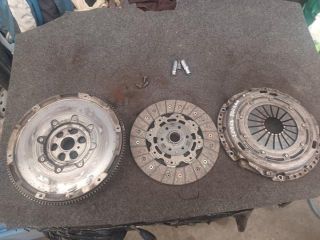 bontott VW TOURAN Kuplung Szett (Szerkezet, Tárcsa)