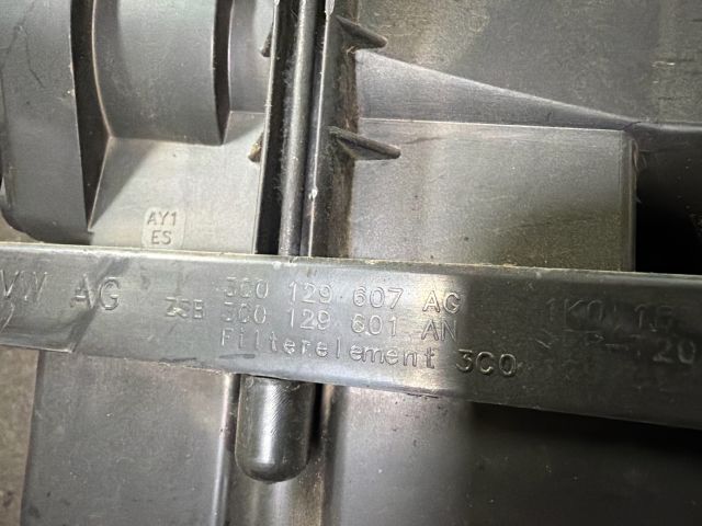 bontott VW TOURAN Légszűrő Ház