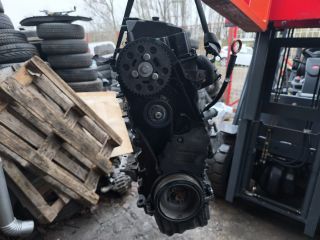 bontott VW TOURAN Motor (Fűzött blokk hengerfejjel)