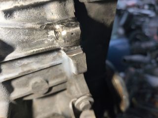 bontott VW TOURAN Motor (Fűzött blokk hengerfejjel)