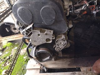 bontott VW TOURAN Motor (Fűzött blokk hengerfejjel)