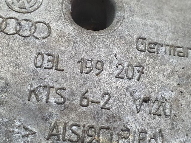 bontott VW TOURAN Motor Tartó Bak (Fém)