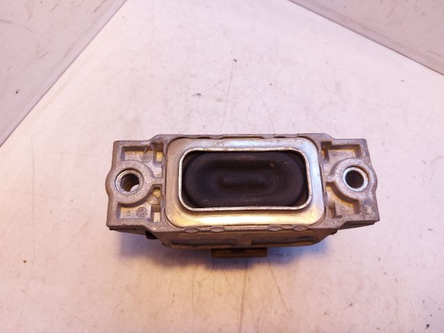 bontott VW TOURAN Motor Tartó Bak (Fém)