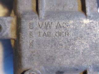 bontott VW TOURAN Motor Tartó Bak (Fém)
