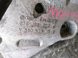 bontott VW TOURAN Motor Tartó Bak (Fém)