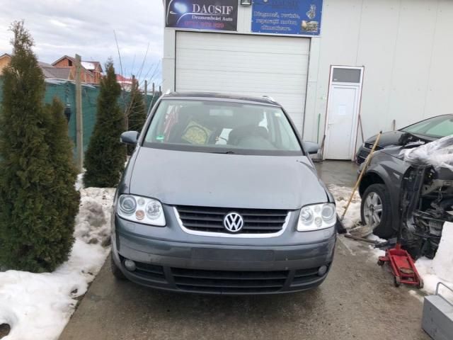 bontott VW TOURAN Motor Tartó Bak Jobb