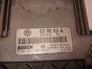 bontott VW TOURAN Motorvezérlő