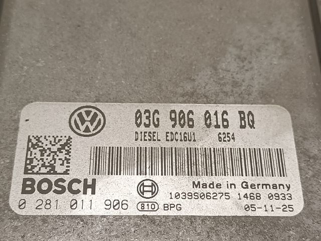 bontott VW TOURAN Motorvezérlő