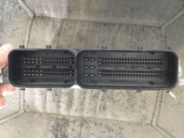 bontott VW TOURAN Motorvezérlő