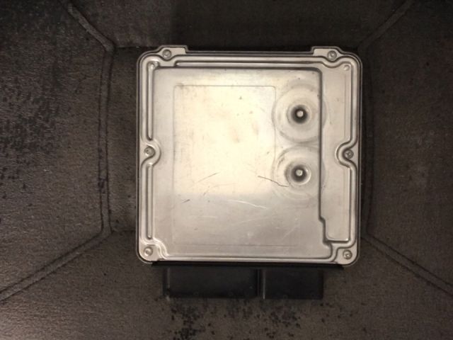 bontott VW TOURAN Motorvezérlő