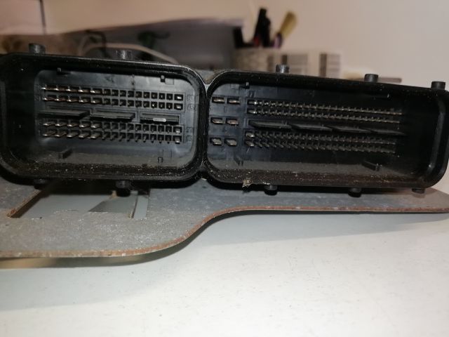 bontott VW TOURAN Motorvezérlő