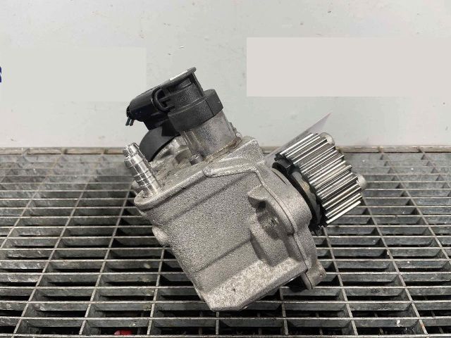 bontott VW TOURAN Nagynyomású Szivattyú