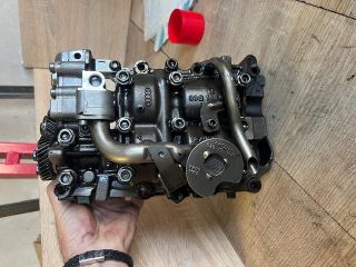 bontott VW TOURAN Olajszivattyú