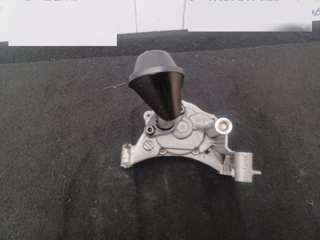 bontott VW TOURAN Olajszivattyú