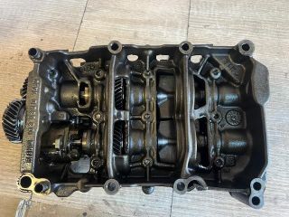 bontott VW TOURAN Olajszivattyú