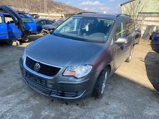 bontott VW TOURAN Olajszivattyú
