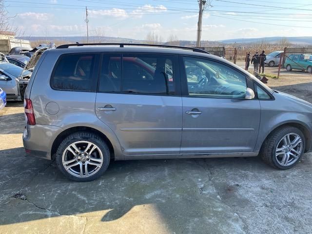 bontott VW TOURAN Olajszivattyú