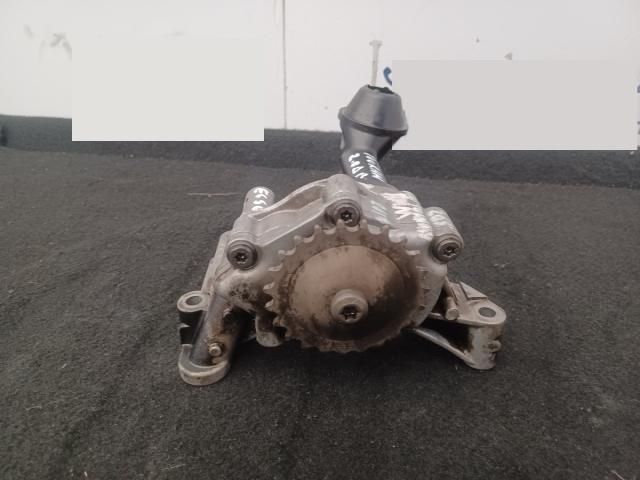 bontott VW TOURAN Olajszivattyú