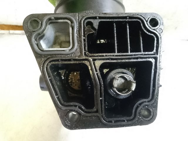 bontott VW TOURAN Olajszűrő Ház