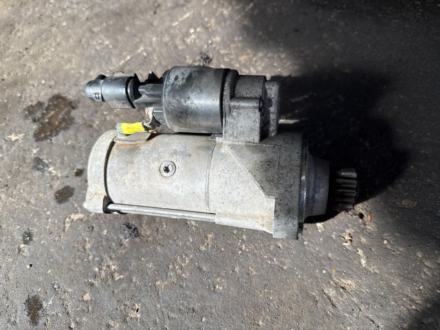 bontott VW TOURAN Önindító