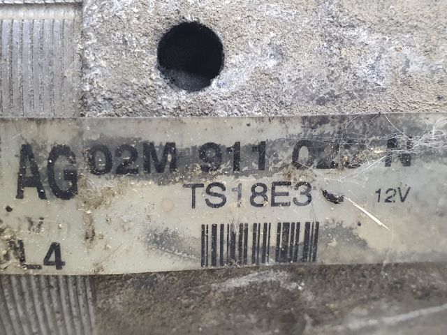 bontott VW TOURAN Önindító