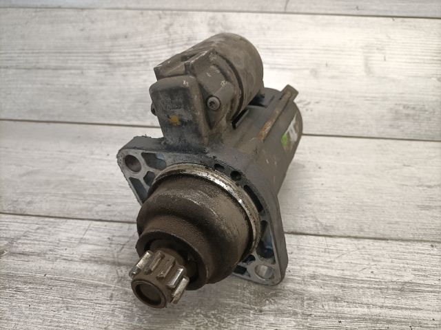 bontott VW TOURAN Önindító