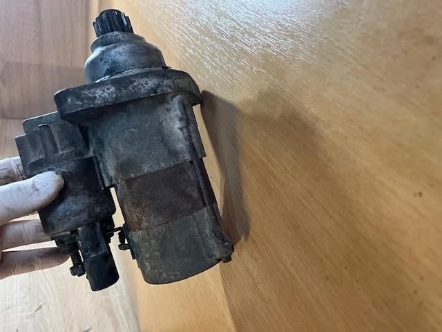 bontott VW TOURAN Önindító