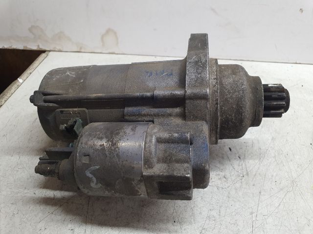 bontott VW TOURAN Önindító