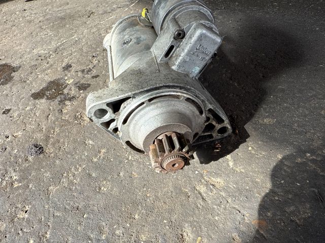 bontott VW TOURAN Önindító