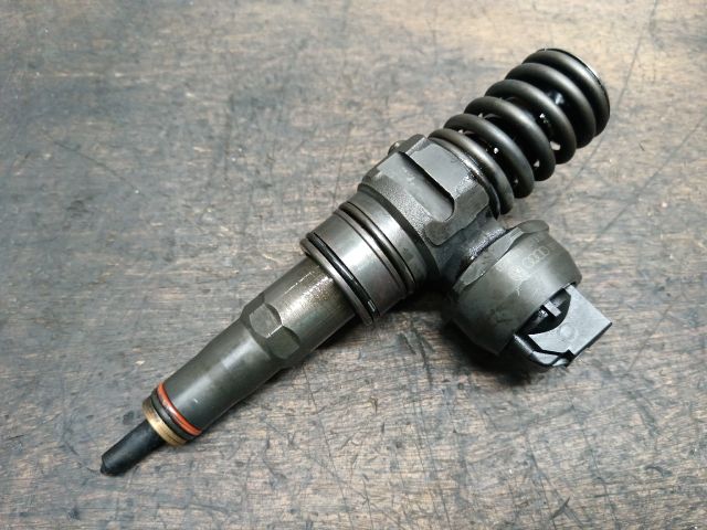 bontott VW TOURAN Porlasztó (1 db)