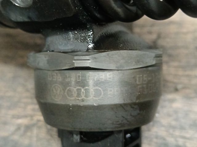 bontott VW TOURAN Porlasztó (1 db)