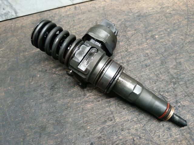 bontott VW TOURAN Porlasztó (1 db)