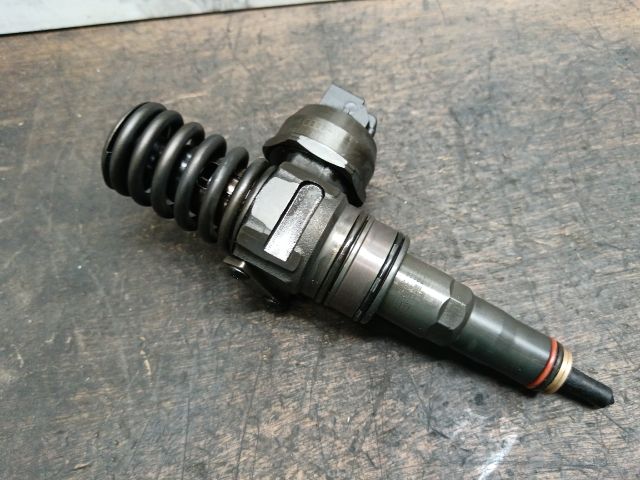 bontott VW TOURAN Porlasztó (1 db)