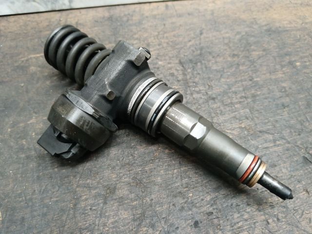 bontott VW TOURAN Porlasztó (1 db)