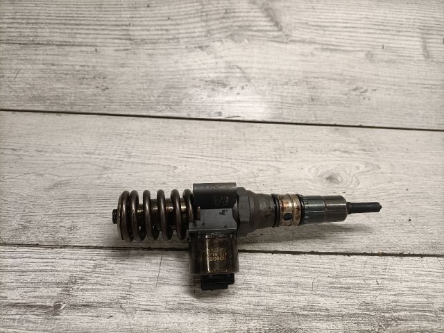 bontott VW TOURAN Porlasztó (1 db)