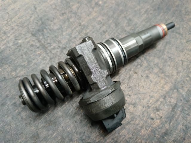 bontott VW TOURAN Porlasztó (1 db)