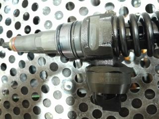 bontott VW TOURAN Porlasztó Sor / Híd