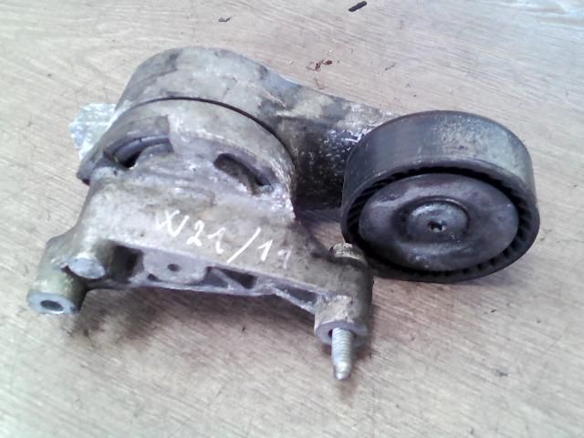 bontott VW TOURAN Szíjfeszítő Görgő