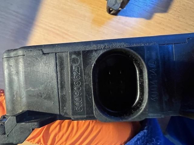 bontott VW TOURAN Szívósor Állító Vákuumszelep