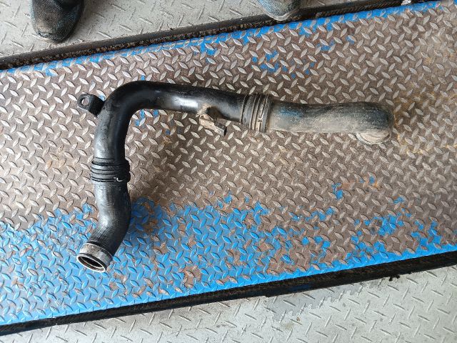 bontott VW TOURAN Turbócső