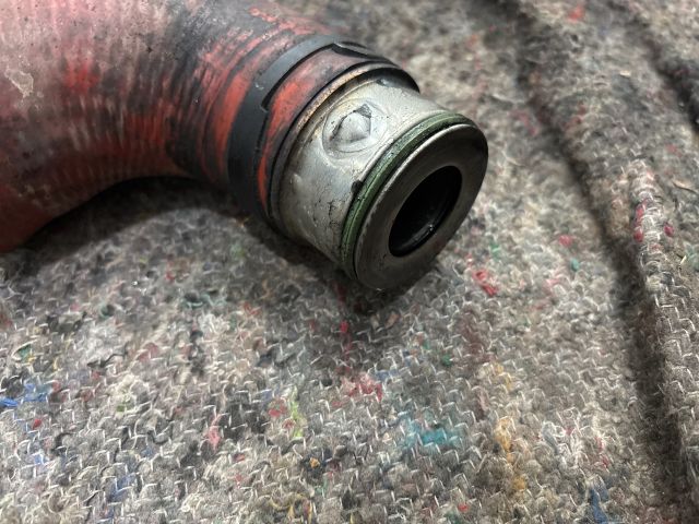 bontott VW TOURAN Turbócső