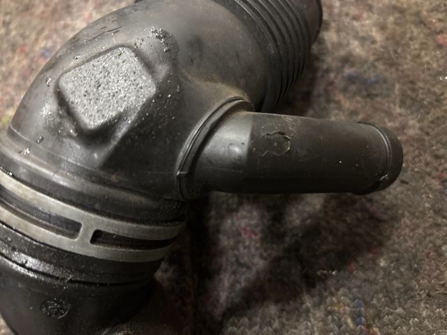 bontott VW TOURAN Turbócső