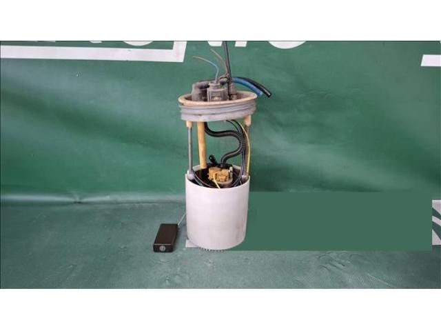 bontott VW TOURAN Üzemanyag Szivattyú