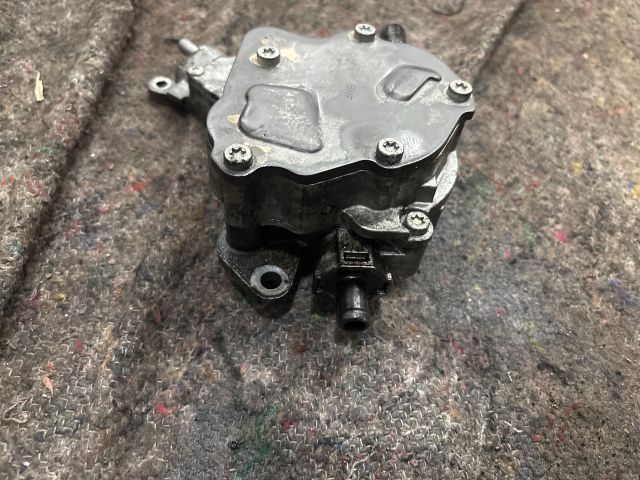 bontott VW TOURAN Vákumpumpa