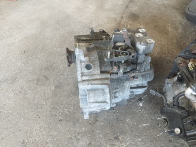 bontott VW TOURAN Váltó (Mechanikus)