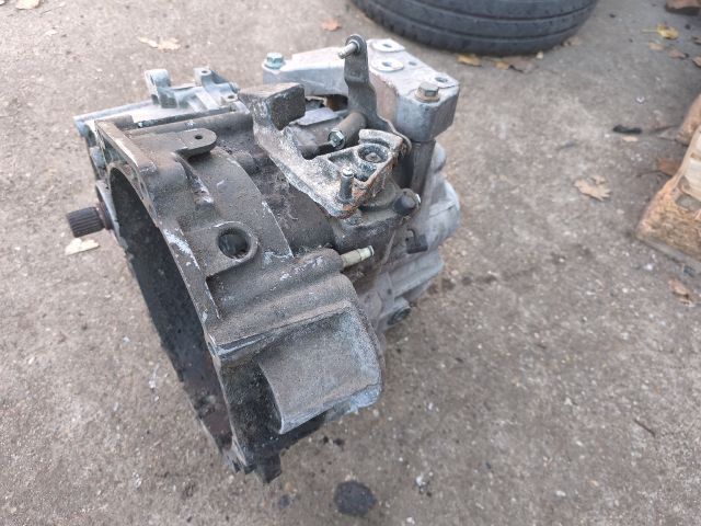 bontott VW TOURAN Váltó (Mechanikus)