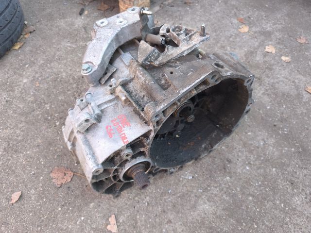 bontott VW TOURAN Váltó (Mechanikus)