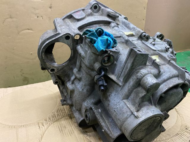 bontott VW TOURAN Váltó (Mechanikus)