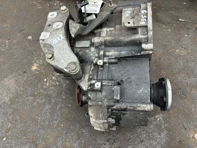 bontott VW TOURAN Váltó (Mechanikus)
